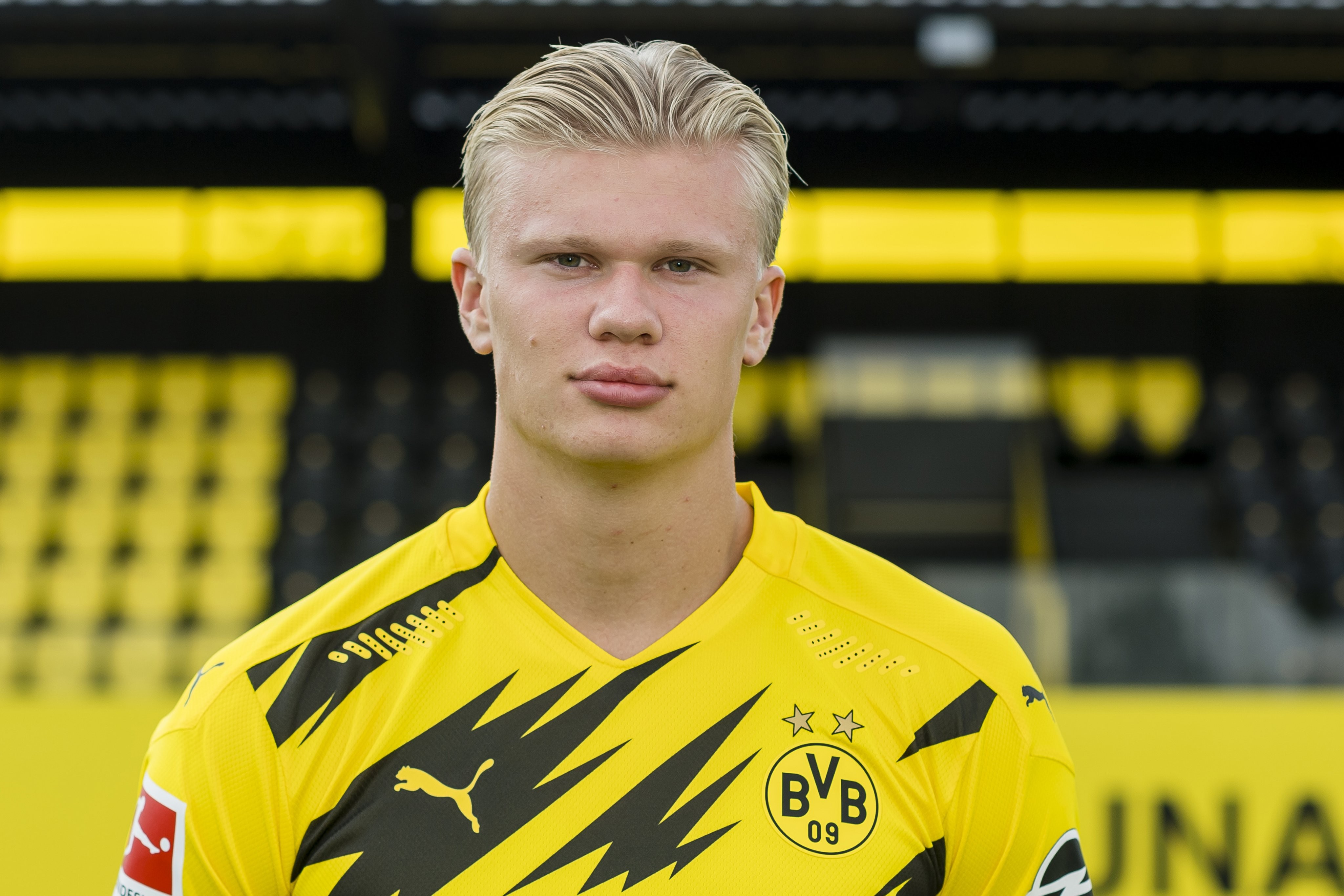 詹姆斯：里夫斯现在是我们的核心成员，他也想要承担这份责任（詹姆斯：里夫斯已是球队核心，愿主动肩负重任）