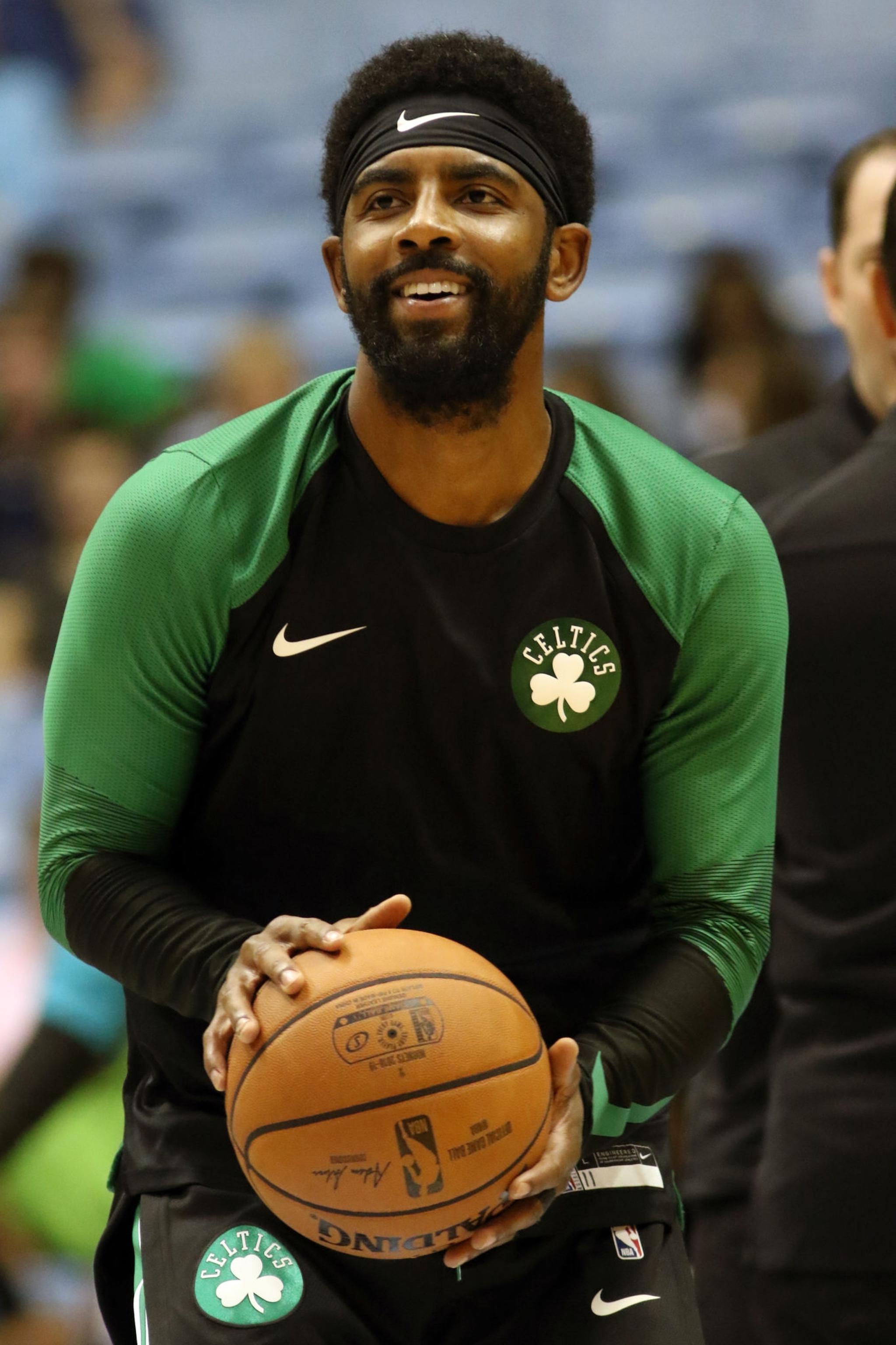 维斯塔潘和诺里斯黄胎起步，皮亚斯特里使用硬胎起步（维斯塔潘与诺里斯黄胎起步，皮亚斯特里硬胎出发）