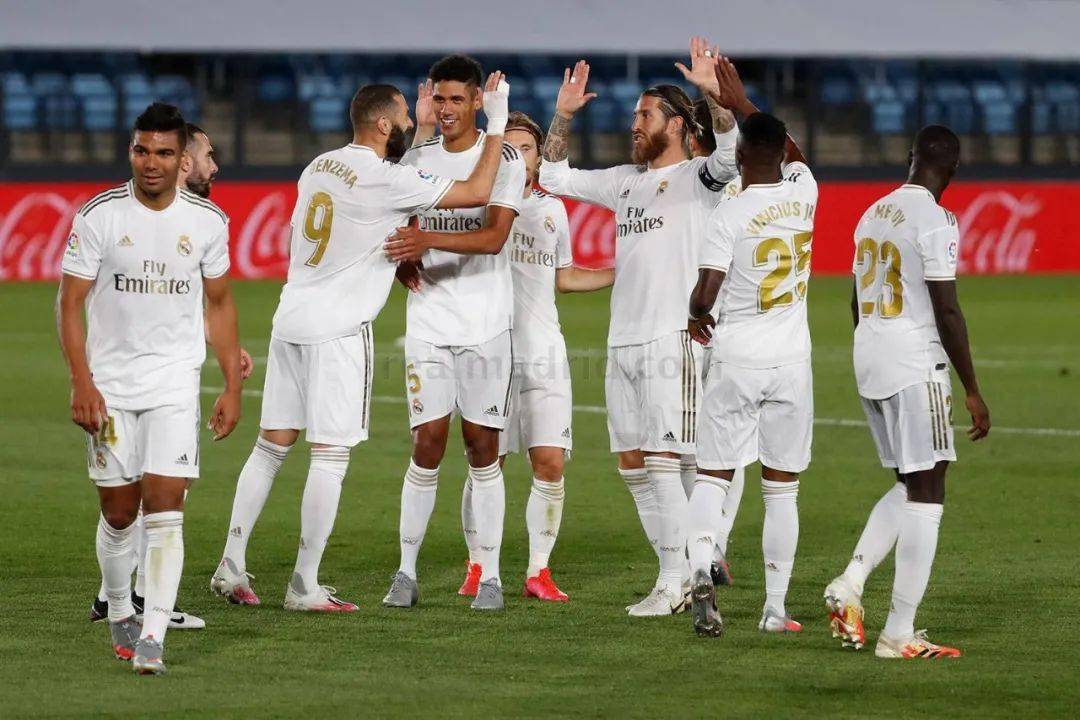 勇士战术轮换优化，末节得分能力提升