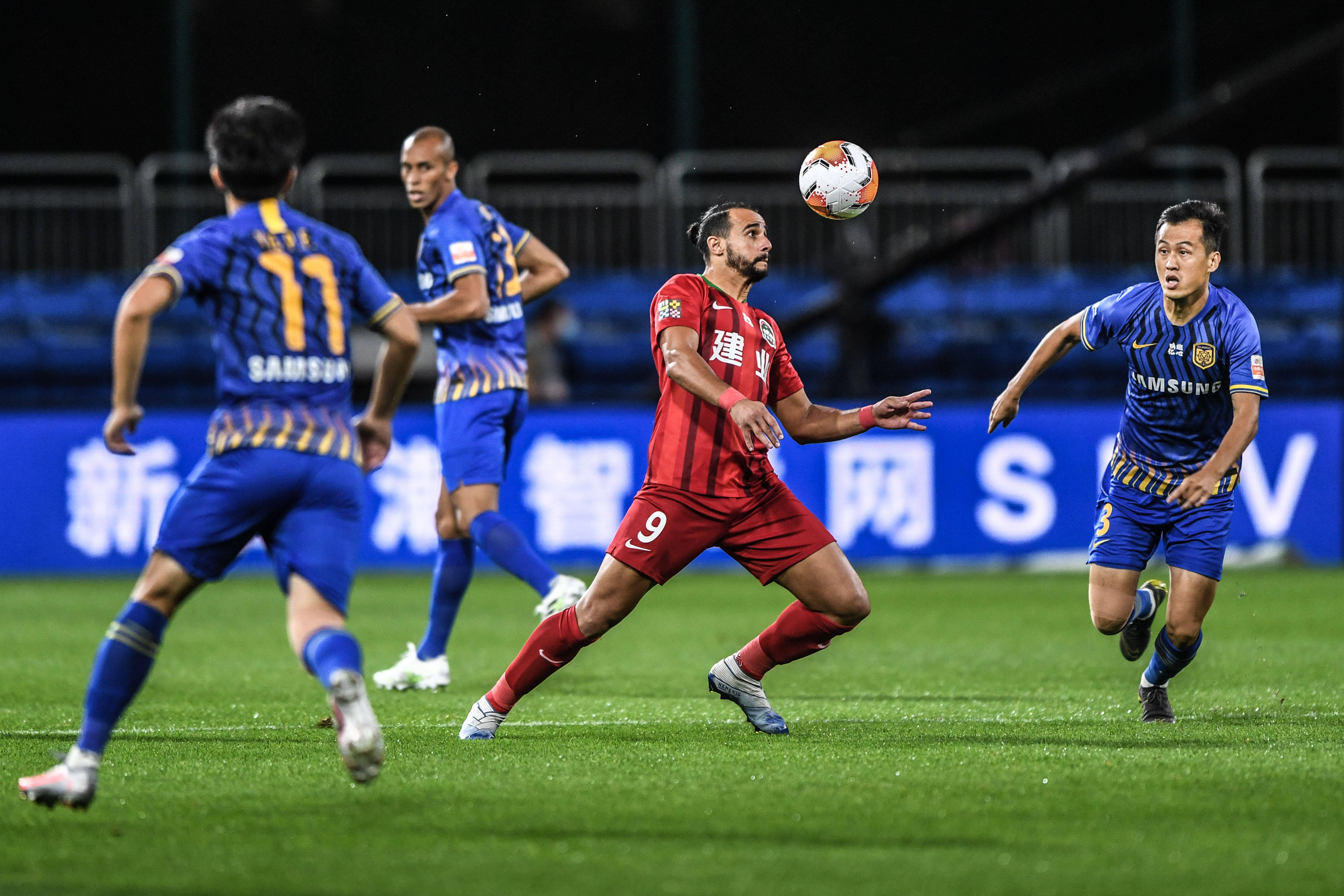 欧洲区世预赛K组大结局：英格兰出线，阿尔巴尼亚参加附加赛（欧洲世预赛K组收官：英格兰晋级正赛，阿尔巴尼亚挺进附加赛）