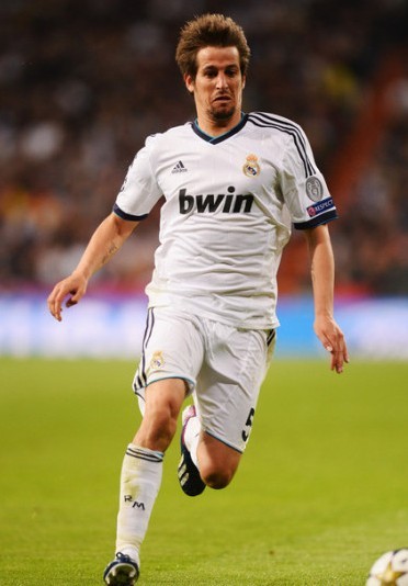 都体：尤文要求斯帕莱蒂遵守正装规定，比赛时不可以穿运动服（都体：尤文要求斯帕莱蒂比赛期间着正装，禁穿运动服）