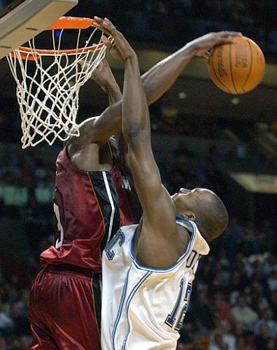 苏翊鸣雪飞天再夺冠（苏翊鸣再度飞天夺冠）