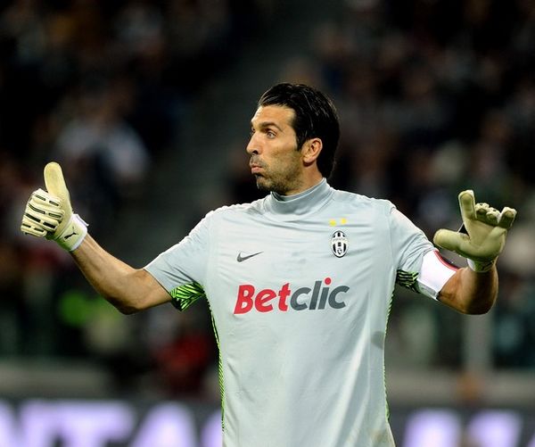 最高规格！足协杯决赛韩国+德国裁判执法，国安3胜2平有利（足协杯决赛启用韩德裁判组执法，国安过往3胜2平占优）