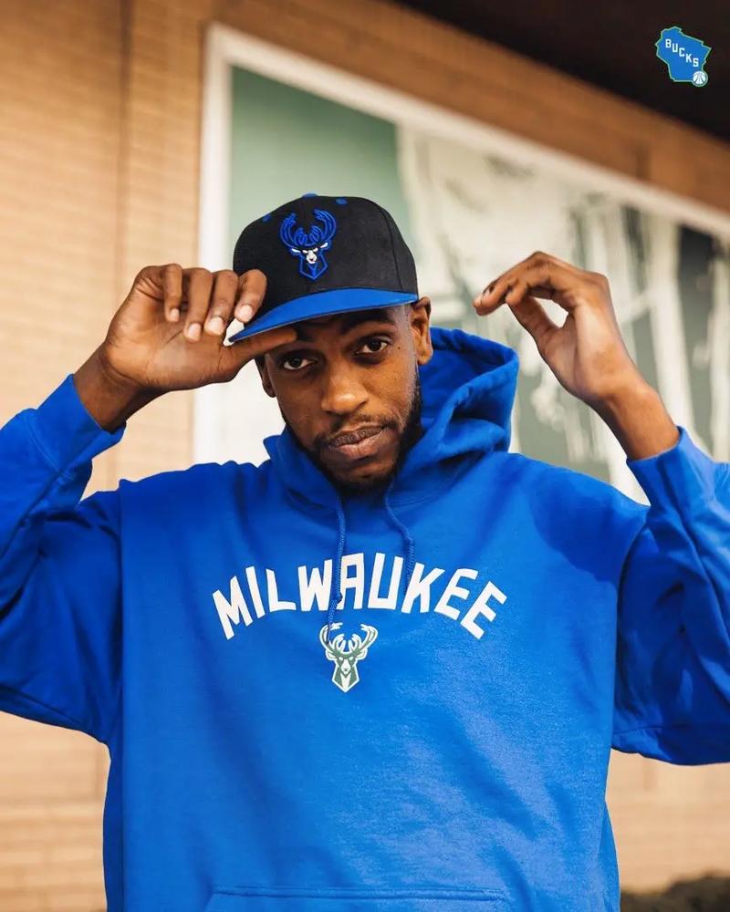 火箭哈登末节爆发连得15分（哈登末节发威为火箭连取15分）